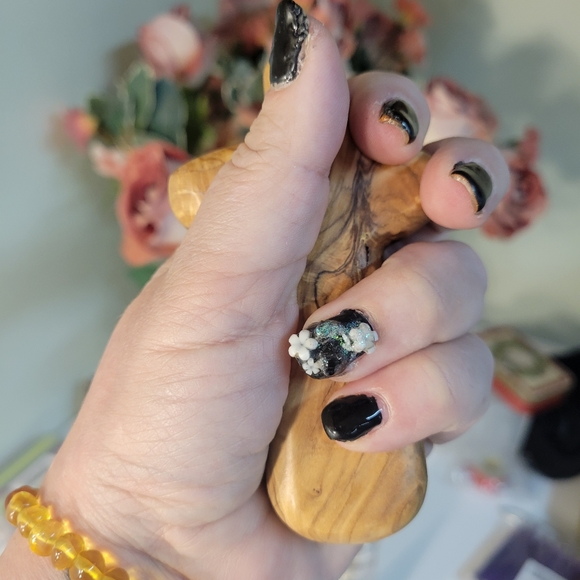 1 LARGE 4" light washed pine wood. handmade, palm worry cross. Meditation - Picture 10 of 11